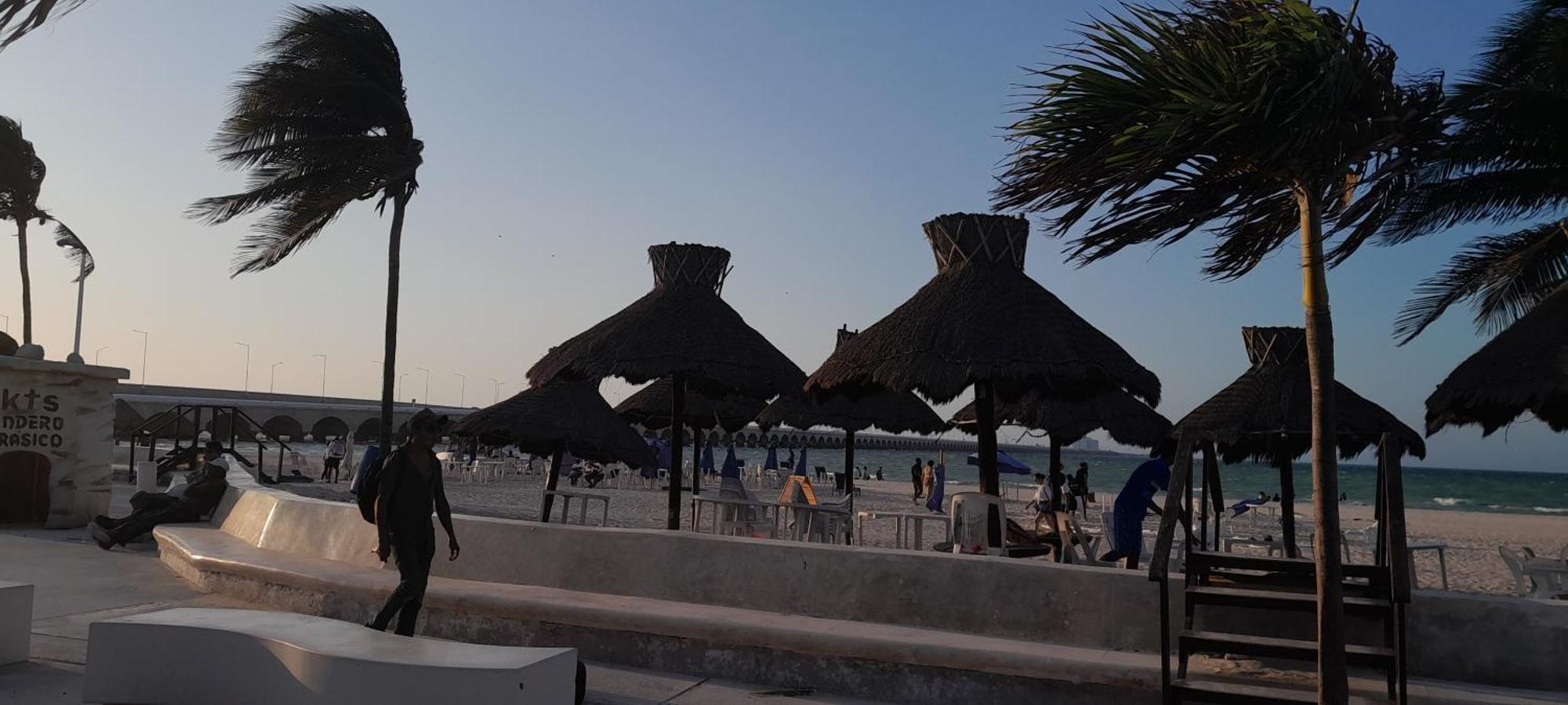 Malecon Beach House In Progreso 1 Block From Beach Exterior foto